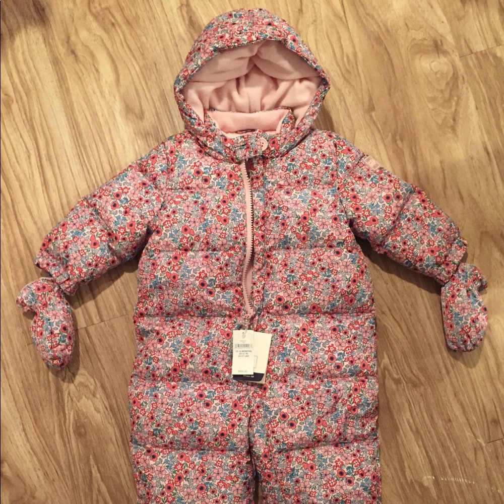 Gap snowsuit 12-18 mo new with tags
